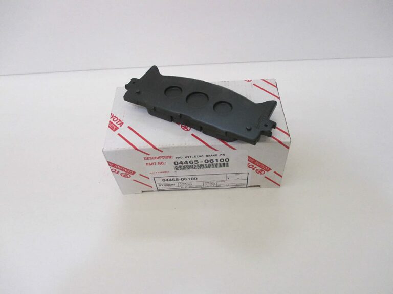 Toyota Brake Pad Kit 04465-06100