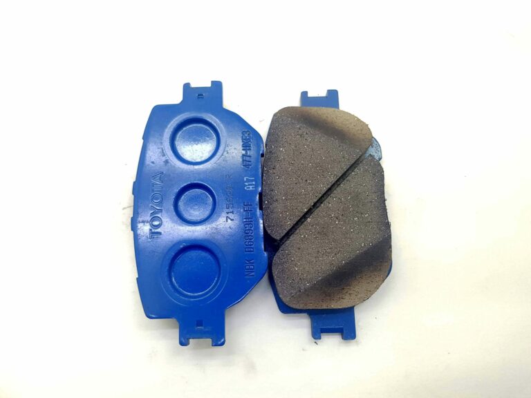 Toyota Brake Pad Kit 04465-30330