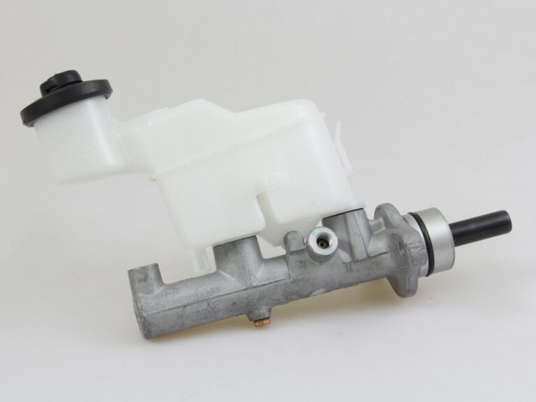 Toyota Hilux Vigo Brake Master Cylinder